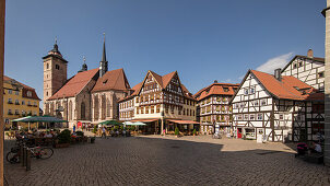 Altmarkt at the town church Sankt Georg, rear view from the market side with historical half-timbered houses, Schmalkalden, Thuringia, Germany, Europe