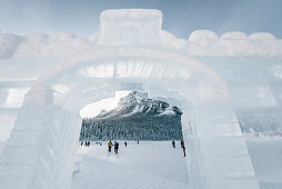 ice castle at Lake Louise, Bow Valley, Banff National Park, Alberta, Kanada, north america