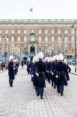 Wachablösung vor dem Stockholmer Schloss, Stockholm, Schweden