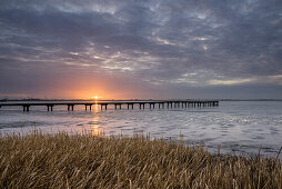 Sonnenuntergang am Jadebusen, Nationalpark Wattenmeer, Nordsee, Dangast, Varel, Landkreis Friesland, Niedersachsen, Deutschland