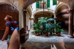 'Patio in der Altstadt von Palma, Palma de Mallorca; Balearische Inseln; Spanien; Europa '