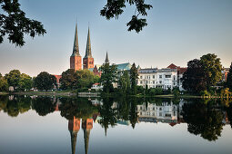 UNESCO World Heritage Hanseatic Town Luebeck, view across the river Trave towards Lübeck Cathedral, Luebeck, Schleswig-Holstein, Germany