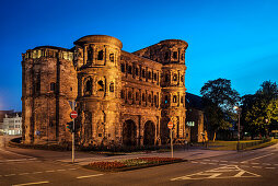 UNESCO Welterbe Trier, Porta Nigra bei Nacht, Trier, Rheinland-Pfalz, Deutschland