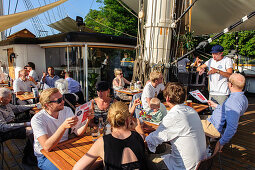 Jugendherberge mit Restaurant und Bar auf dem Segelschiff Vandrarhem af Chapman und Skeppsholmen , Stockholm, Schweden
