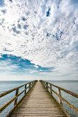 Blick von der Seebrücke auf das Meer, Sassnitz, Jasmund, Rügen, Mecklenburg-Vorpommern, Deutschland