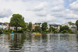 Rondeel-Teich, exklusive Villen und Ruderboote, Winterhude, Außenalster, Hamburg, Deutschland