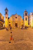 Cathedral at Havana Vieja, Plaza de la Cathedrale, children playing on the square, historic town, center, old town, family travel to Cuba, parental leave, holiday, time-out, adventure, Havana, Cuba, Caribbean island