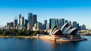 Die City von Sydney mit dem Opernhaus, Sydney, New South Wales, Australien