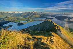 Lake Wanaka und Mount Aspiring, vom Roys Peak, Harris Mountains, Mount Aspiring Nationalpark, UNESCO Welterbe Te Wahipounamu, Queenstown-Lake District, Otago, Südinsel, Neuseeland