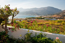 Landschaft mit Bergdorf, Plakias, Kreta, Griechenland, Europa