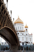 RUSSIA, Moscow. A view of the Patriarshy Bridge and the Cathedral of Christ the Saviour.