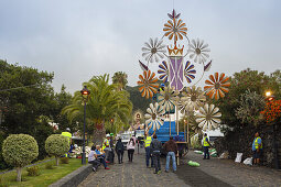 Blütenteppiche für die Prozession, Corpus Christi, Fronleichnahmsfest,Villa de Mazo, UNESCO Biosphärenreservat,  La Palma, Kanarische Inseln, Spanien, Europa