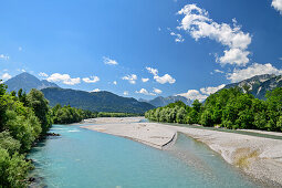 River Lech with Lechtal Alps in background, Lechweg, Reutte, valley of Lech, Tyrol, Austria