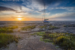 Wattenmeer, Segelboot, Sonnenuntergang, Dangast, Varel, Landkreis Friesland, Niedersachsen, Deutschland, Europa