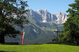 Über Going am Hollenauer Kreuz, Wilder Kaiser, Tirol, Österreich