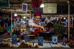 Nachtmarkt in Kaschgar, China, Asien