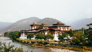 Punakha-Dzong, auch bekannt als Pungtang-Dechen-Photrang-Dzong, Bhutan