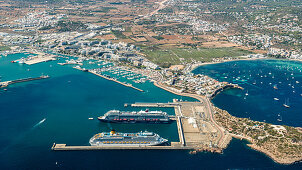 Hafen von Ibiza aus der Luft, Balearen, Spanien