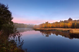 Morgenstimmung, Moorsee am Roten Moor, Rhön, Hessen, Deutschland