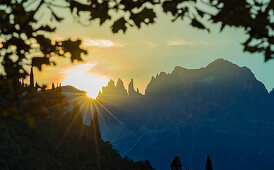 Sonnenaufgang am Rosengarten, Dolomiten, UNESCO Weltnaturerbe, Südtirol, Italien