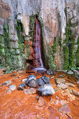 Wasserfall genannt Cascada de Colores in der Caldera de Taburiente, La Palma, Kanarische Inseln, Spanien, Europa