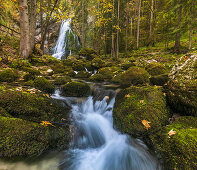 Gollinger Wasserfall im Herbst, Tennengau, Österreich