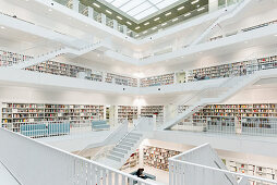 Stadtbibliothek, Innenansicht, Architekt Eun Young Yi, Stuttgart, Baden-Württemberg, Deutschland