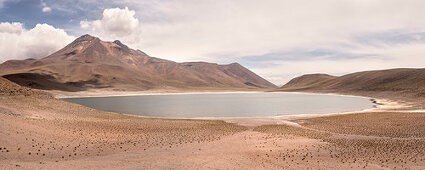 Laguna Miscanti and Miñiques, &quot;Altiplano&quot; plateau, Atacama desert, Antofagasta region, Chile, South America