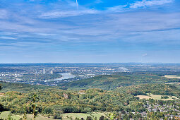 Blick vom Ölberg über das Siebengebirge auf Bonn und Köln, Siebengebirge, Nordrhein-Westfalen, Deutschland