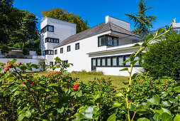 Eine architektonische Kostbarkeit der Hansestadt, das Puppenmuseum Falkenstein, Rissen, Hamburg, Deutschland