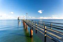 Morning mood on the Baltic Sea beach of the Baltic Sea Spa Zingst, Fischland-Darss-Zingst, Mecklenburg-Western Pomerania, Germany.