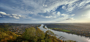 View of Grafenwerth Island in the Rhine from Drachenfels, Siebengebirge, Koenigswinter, Germany