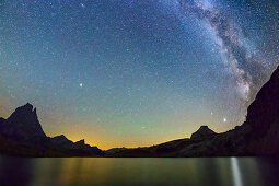 Milky Way over Lac Roumassot with Pic du Midi d´Ossau in the background, Lac Roumassot, Pyrenees National Park, Pyrénées-Atlantiques, Pyrenees, France