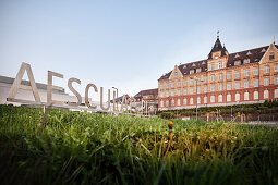 Hauptsitz des Unternehmens Aesculap, Tuttlingen, Baden-Württemberg, Donau, Deutschland