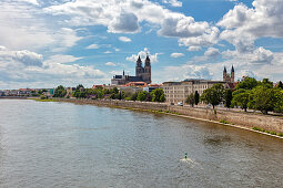 Magdeburg from the Strombrücke towards the cathedral, Elbe, Saxony-Anhalt, Germany