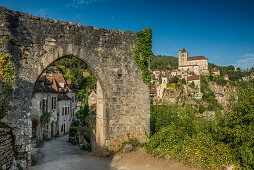 Saint-Cirq-Lapopie, Les Plus Beaux Villages de France, on the Lot, Lot Department, Midi-Pyrénées, France