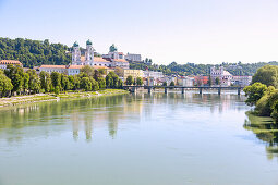 Passau, Dom St. Stephan, Veste Oberhaus, Kloster Niedernburg, Innkai, Inn, Bayern, Deutschland