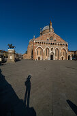 Blick auf die Basilika des Heiligen Antonius in Padua, Italien