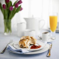 Breakfast place-setting