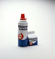 Whipped Cream (Sahne) in amerikanischer Sprühdose & Karton