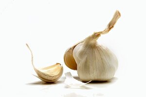 Garlic bulb and clove