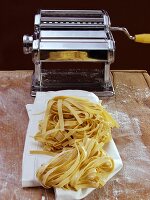 Home-made tagliatelle and pasta maker