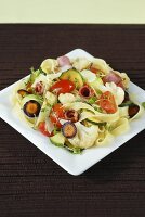 Pasta, ham and vegetable salad