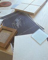 J. Reed: Materialproben Papiergeflecht als Fenstergitter