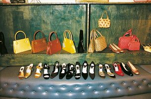 Schuhe+Taschen von Cynthia Rowley 