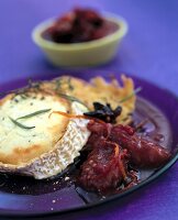 Gratinierter Ziegenkäse auf Rösti mit Pflaumen-Chutney