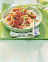 Spaghetti pasta with mixed vegetables on plate