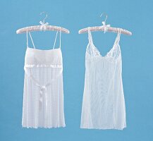 Unterwäsche für Braut, Babydoll + Negligé, bestickt, Nachthemd