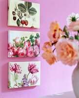 Drei kleine Bilder mit Blumenmotiven untereinander -  Serviettentechnik