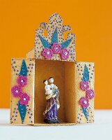 Minialtar mit Heiligenfigur, Glücksbringer, Geschenkidee zu Weihnachten